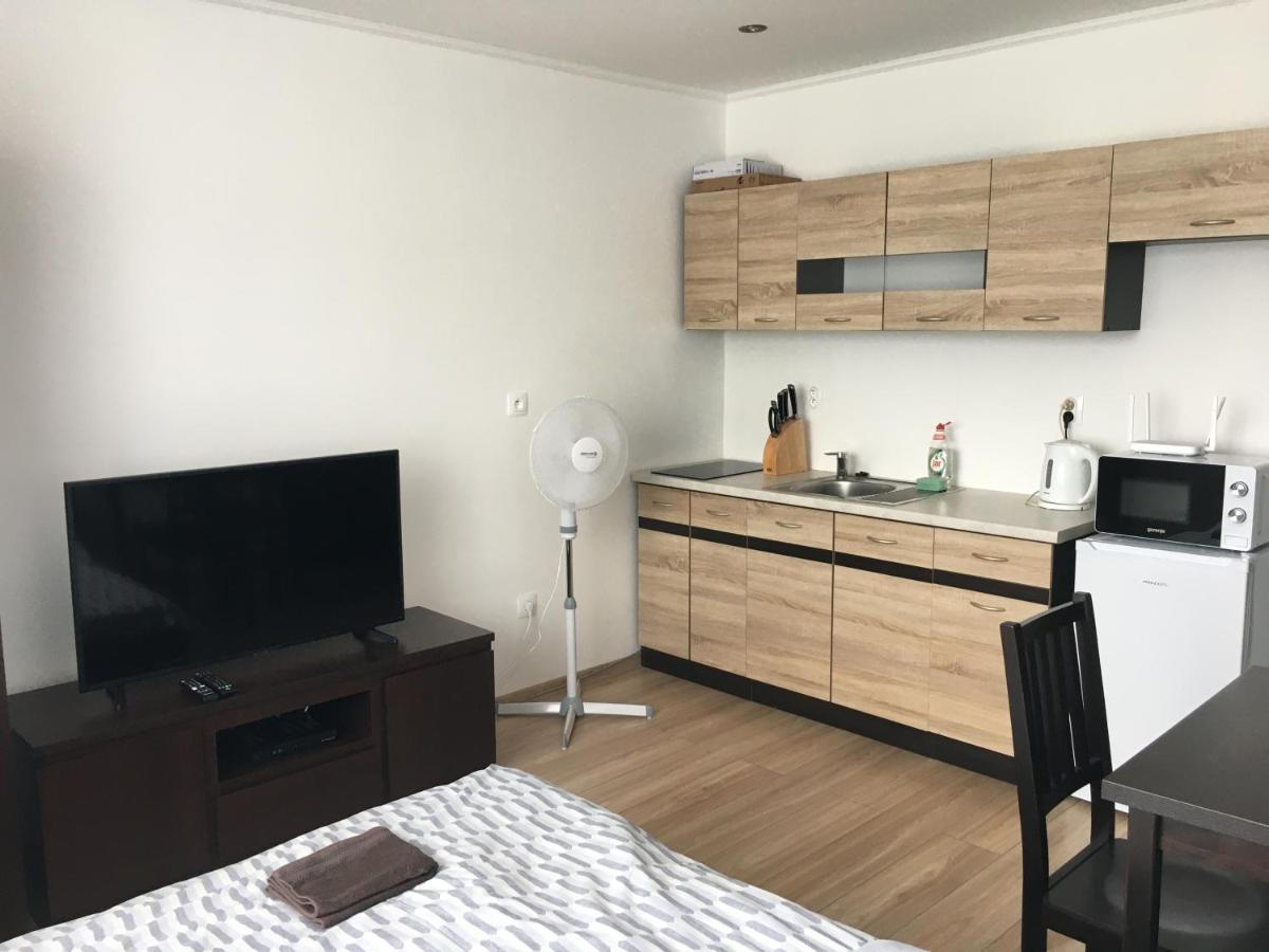 Lovely Studio Apartment Nové Zámky Zewnętrze zdjęcie