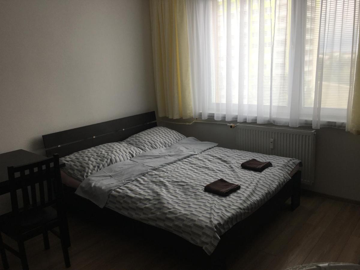 Lovely Studio Apartment Nové Zámky Zewnętrze zdjęcie